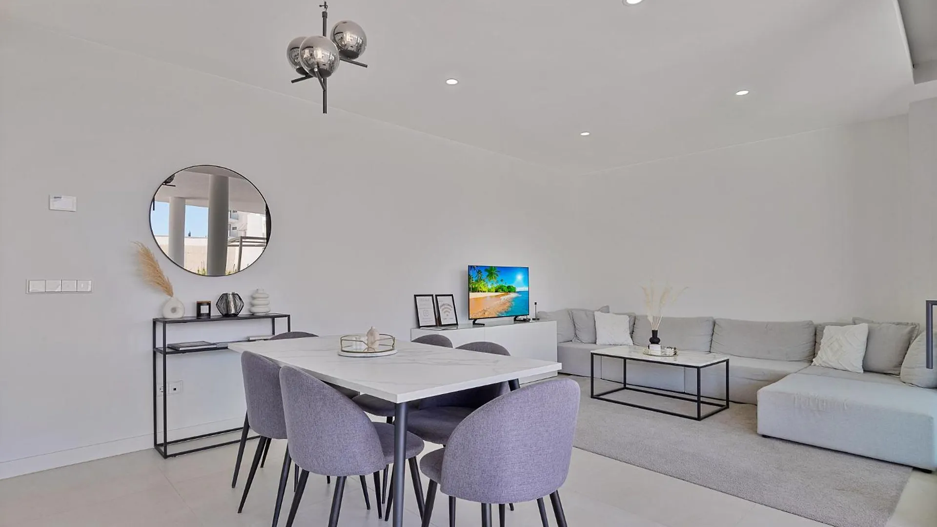 Scandinavian Modern Apartment Fuengirola